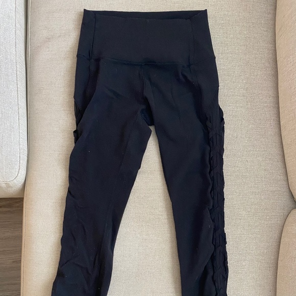 Lululemon mesh leggings - Picture 1 of 2